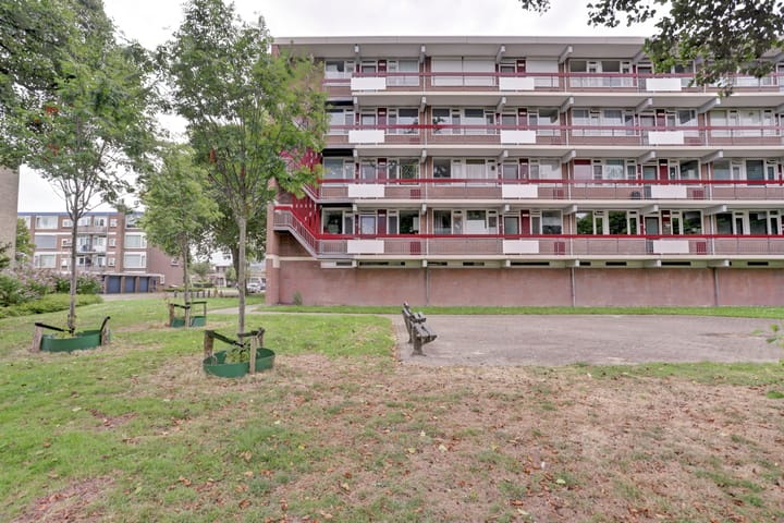 Photo 29 of Johannes Poststraat 151