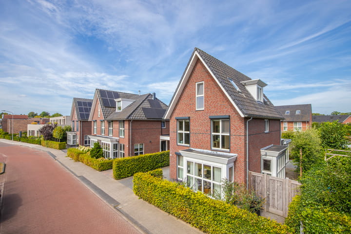 Foto 2 van Akkergeelster 71