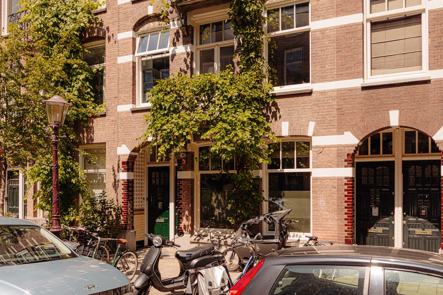 Photo 4 of Valeriusstraat 18-H
