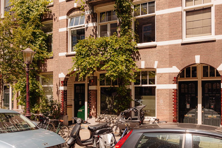 Photo 4 of Valeriusstraat 18-H