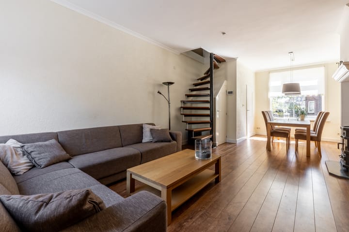 Photo 2 of Wilhelminastraat 17