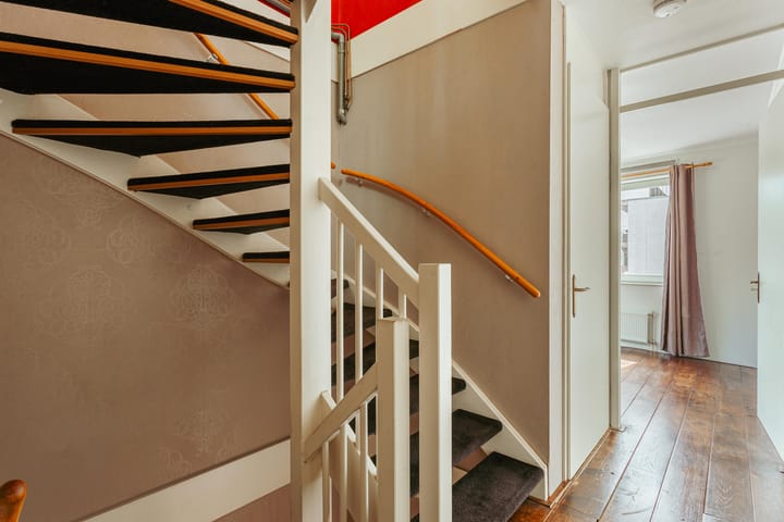 Photo 17 of Valkkoogstraat 6