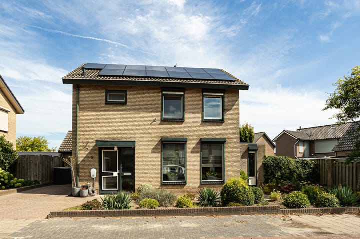 Foto 2 van Lijsterbesstraat 2