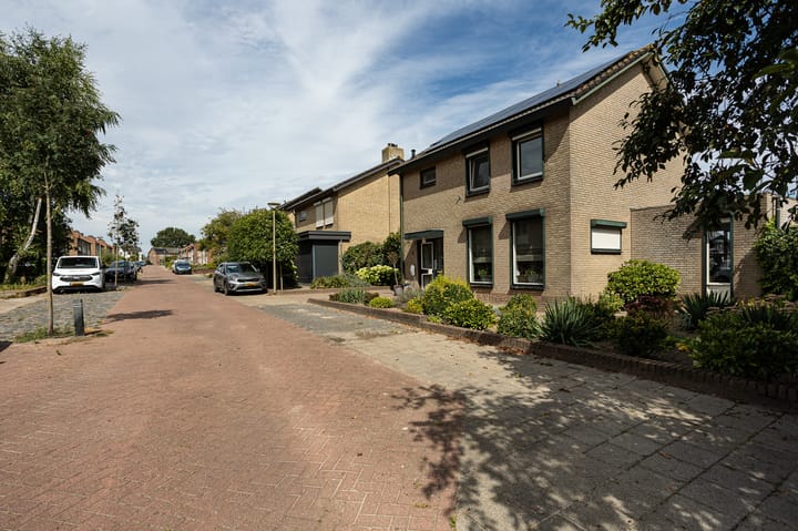 Foto 48 van Lijsterbesstraat 2