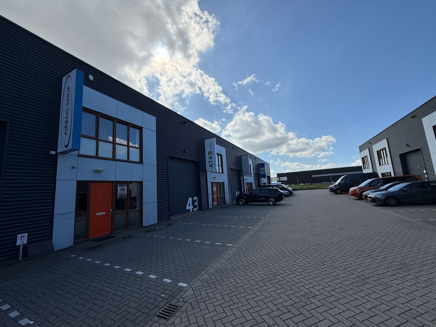 View photo 2 of Amethistweg 43