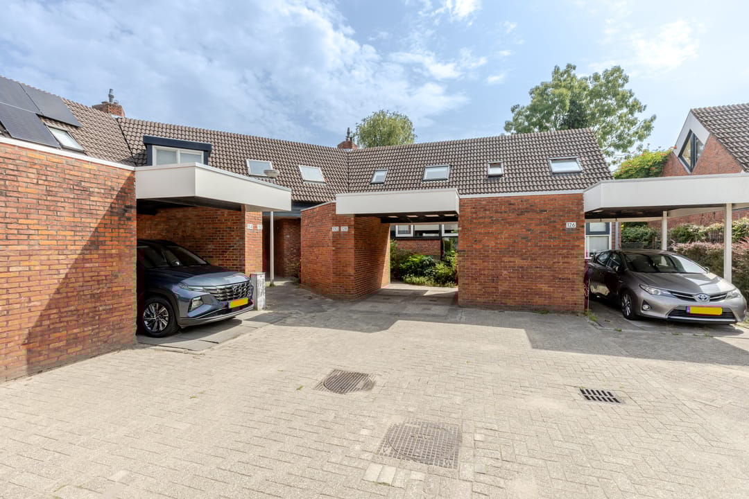 Photo 1 of Willem-Alexanderplantsoen 128