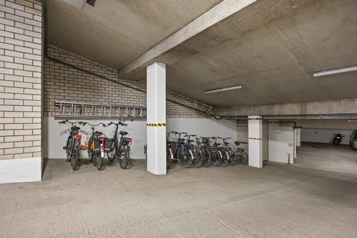 Foto 28 van Hugo de Grootstraat 102