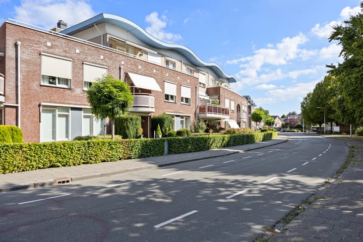 Foto 29 van Hugo de Grootstraat 102