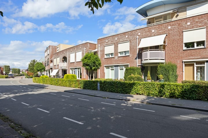 Foto 30 van Hugo de Grootstraat 102