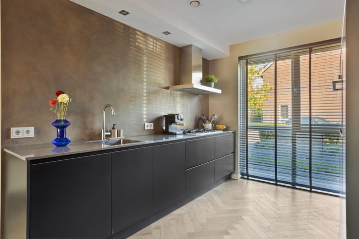 Photo 3 of Dominicus van Ophovenstraat 18