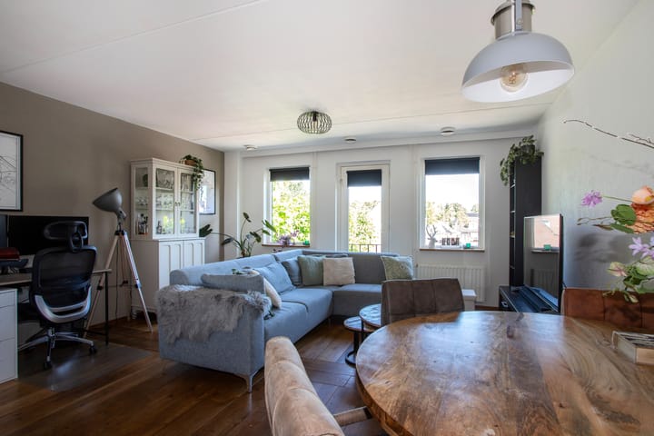 Foto 5 van Burg. Van Houdtplein 16