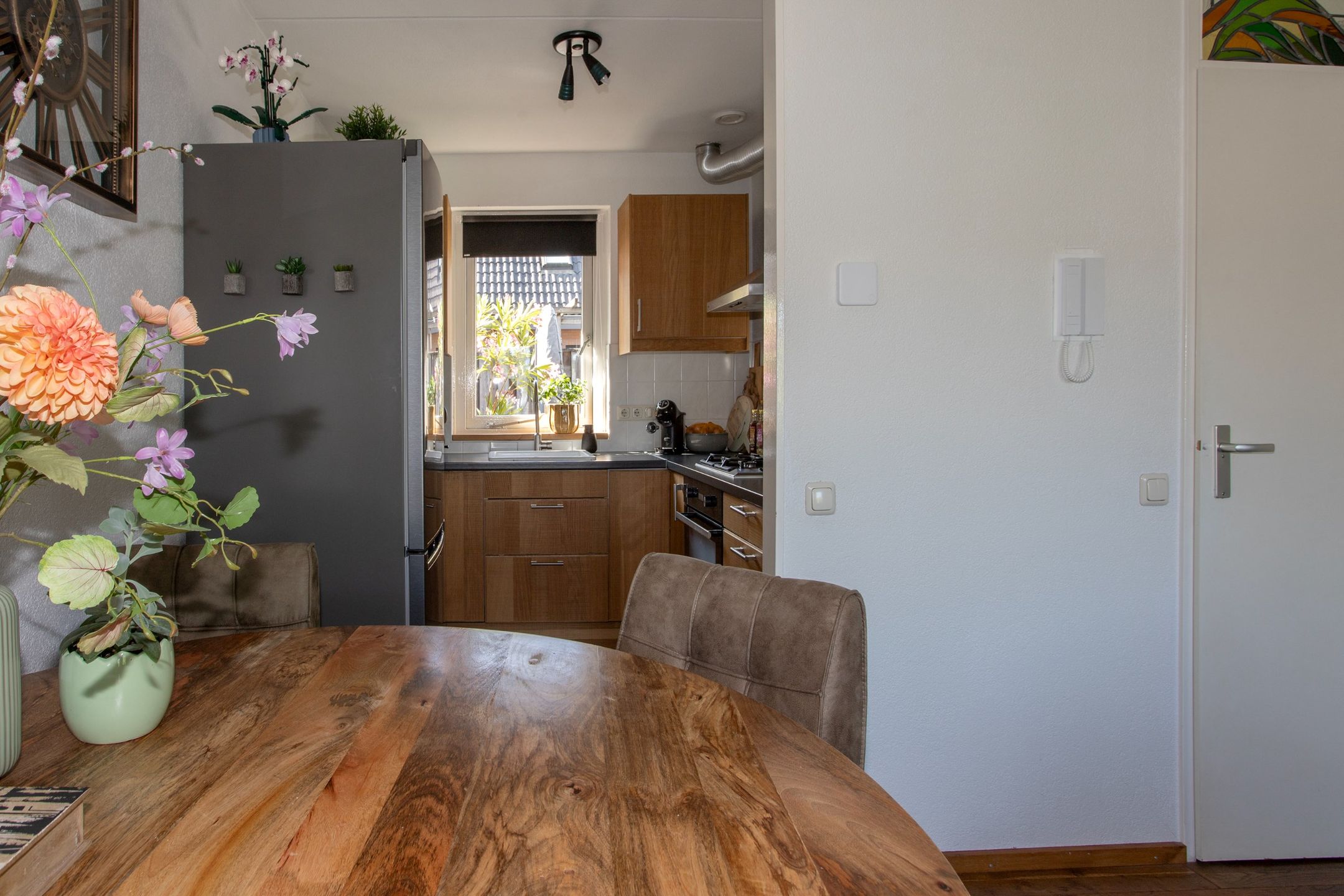 Foto 9 van Burg. Van Houdtplein 16