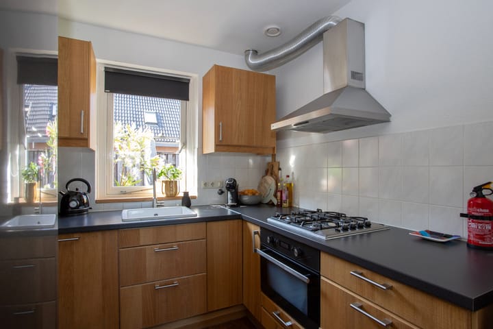 Foto 10 van Burg. Van Houdtplein 16