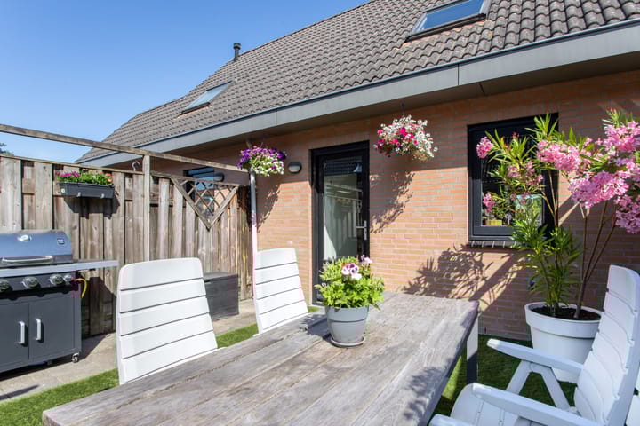 Foto 14 van Burg. Van Houdtplein 16