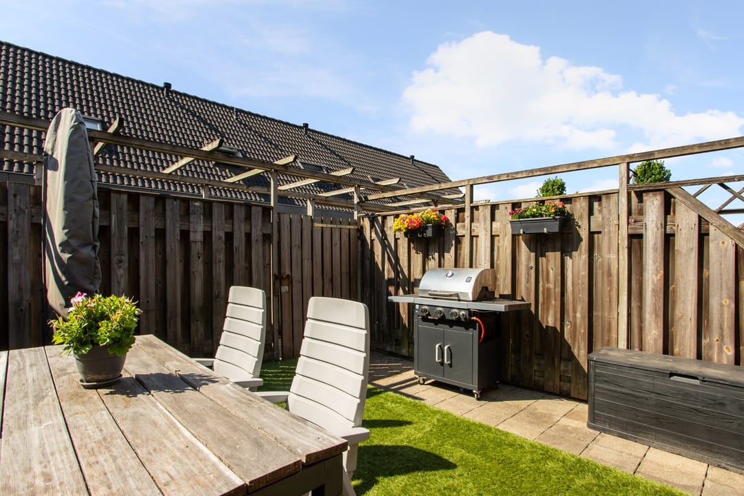 Foto 17 van Burg. Van Houdtplein 16