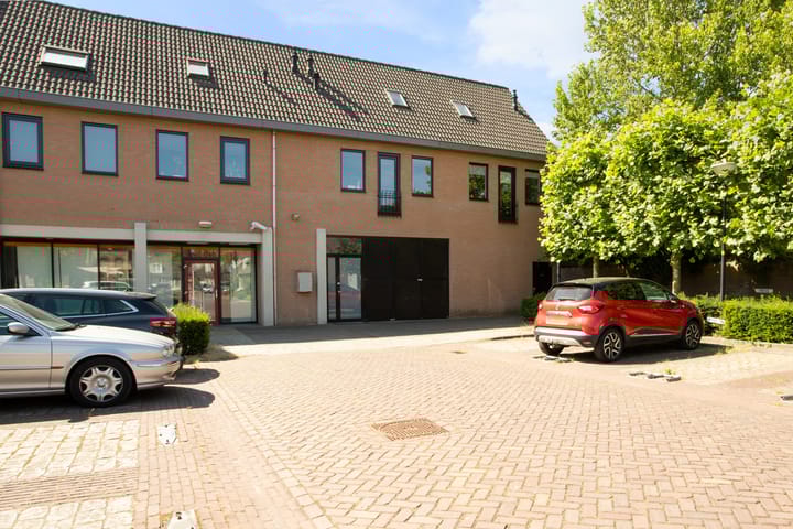 Foto 19 van Burg. Van Houdtplein 16