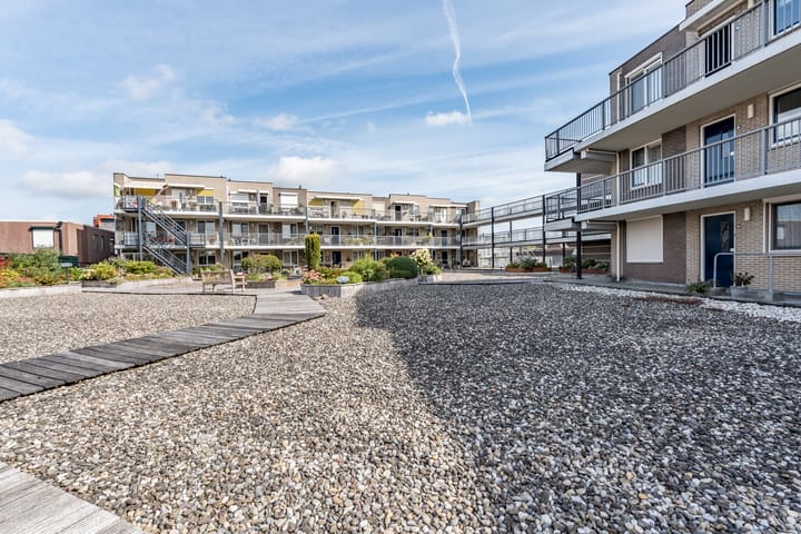 Foto 8 van Schutsplein 90