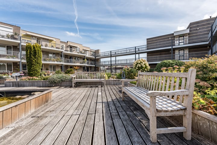 Foto 9 van Schutsplein 90