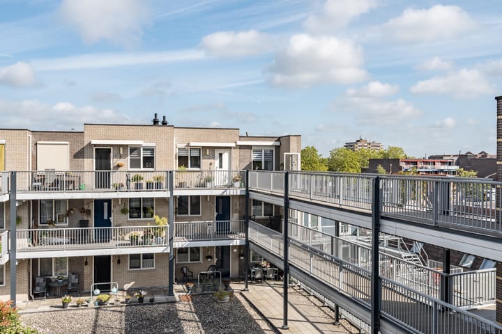 Foto 16 van Schutsplein 90