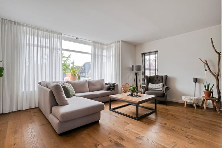 Foto 8 van Capellastraat 10