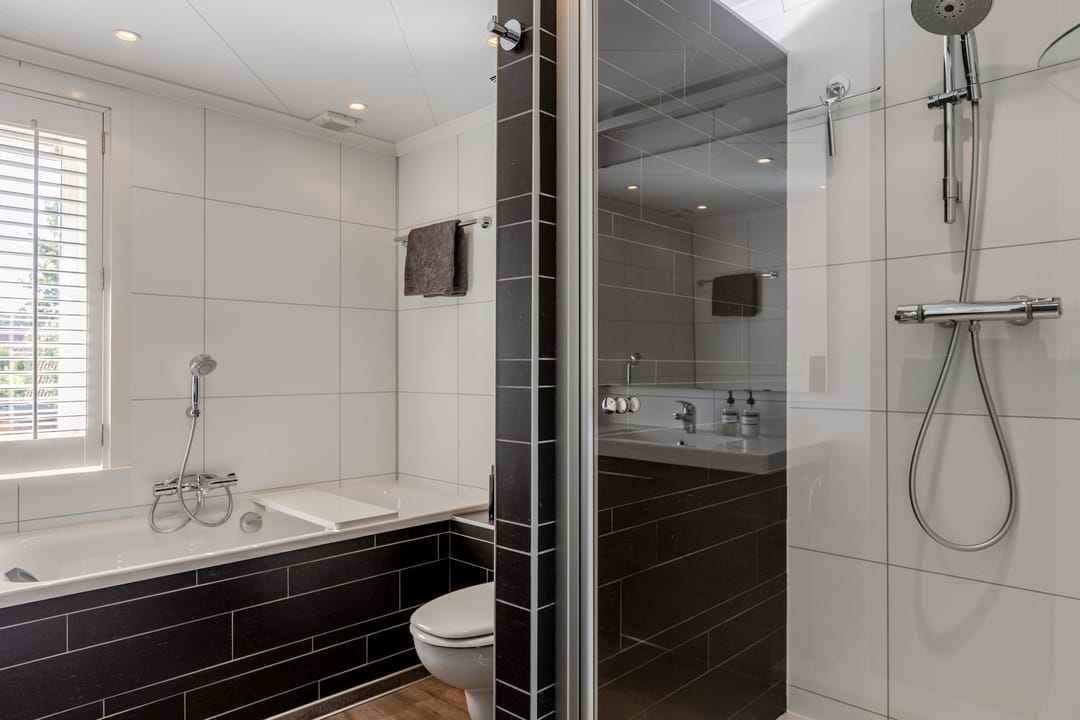 Photo 47 of Spoorstraat 62