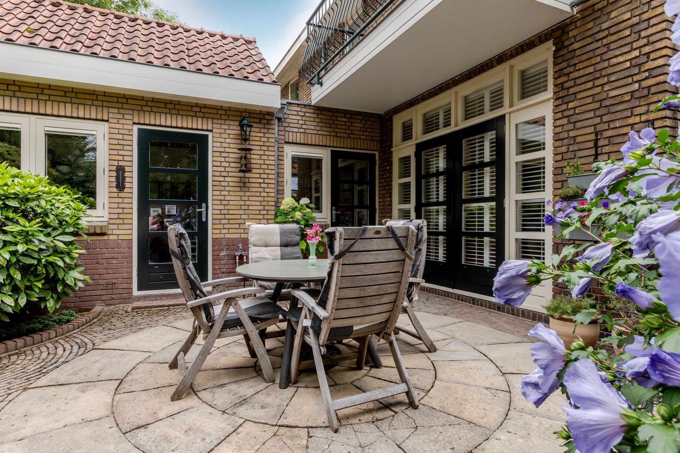 Photo 63 of Spoorstraat 62