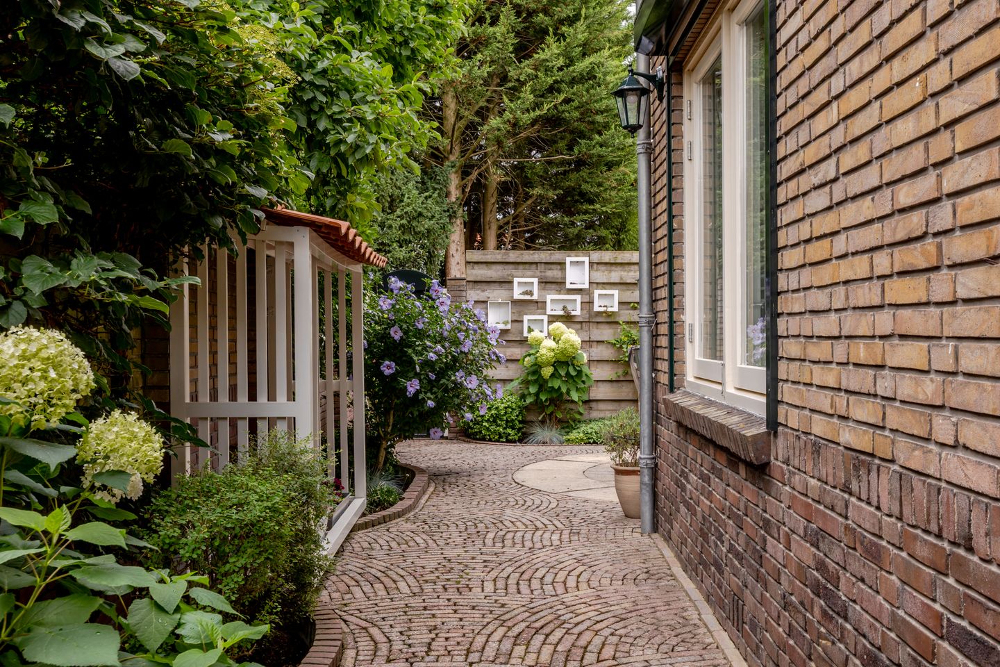 Photo 64 of Spoorstraat 62