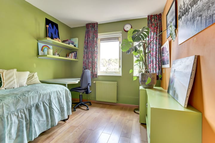 Photo 17 of Corridor 28