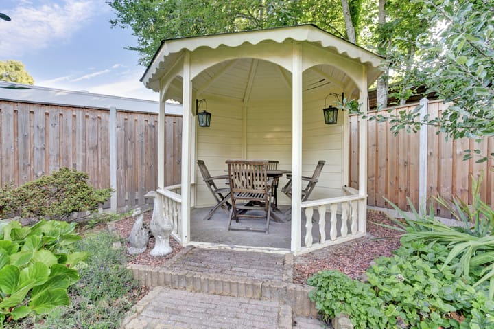 Photo 30 of Corridor 28