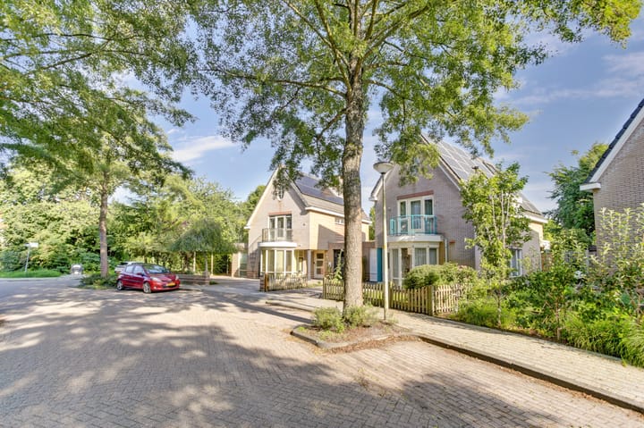 Photo 35 of Corridor 28