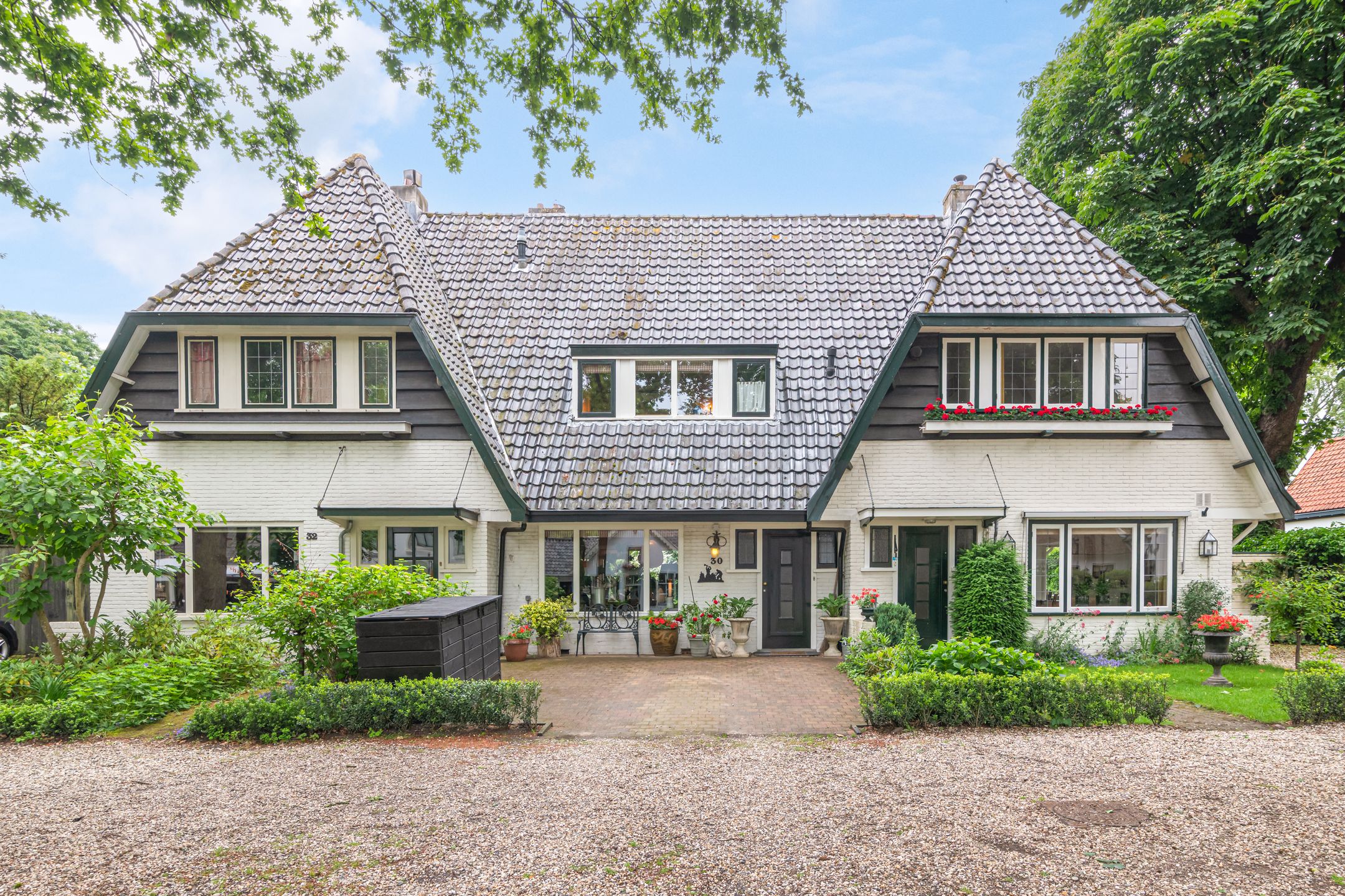 Dorpsstraat 30 