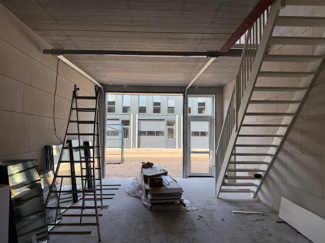 View photo 4 of Jellinghausstraat 2-28