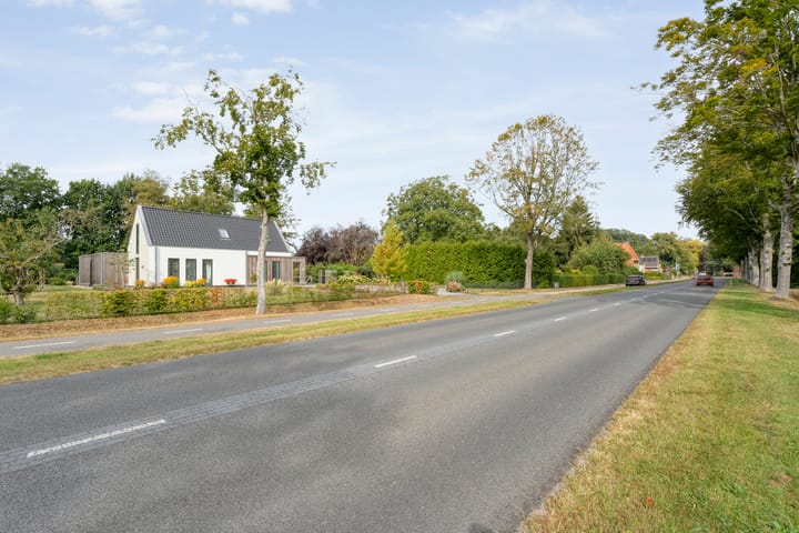 Photo 13 of Burgemeester Wynoldyweg 10