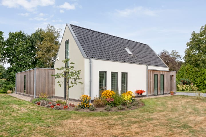 Photo 14 of Burgemeester Wynoldyweg 10