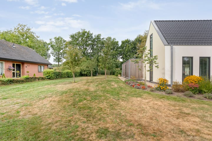 Photo 15 of Burgemeester Wynoldyweg 10