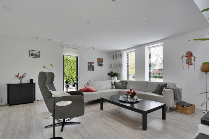 Photo 22 of Burgemeester Wynoldyweg 10