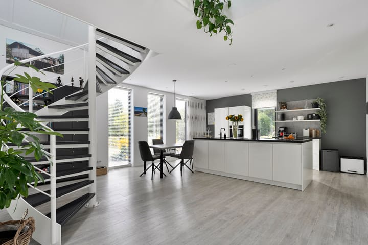 Photo 25 of Burgemeester Wynoldyweg 10