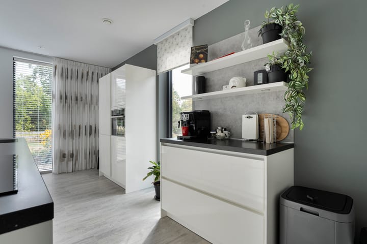 Photo 29 of Burgemeester Wynoldyweg 10