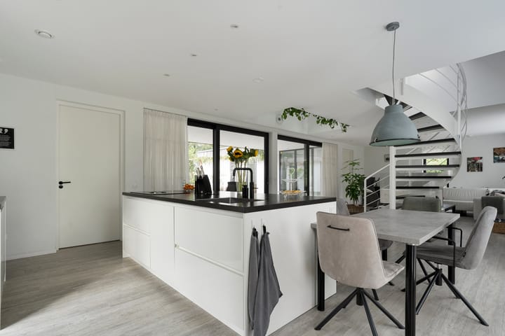 Photo 27 of Burgemeester Wynoldyweg 10