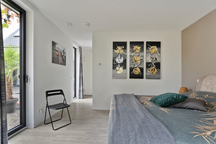 Photo 37 of Burgemeester Wynoldyweg 10