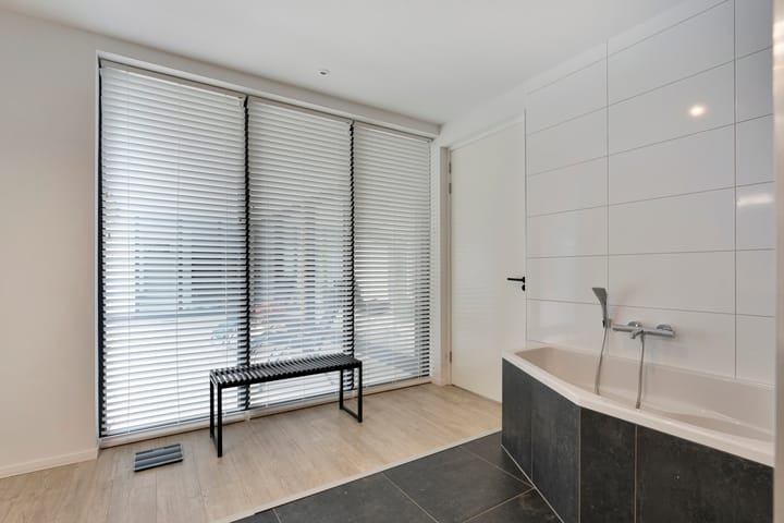 Photo 40 of Burgemeester Wynoldyweg 10