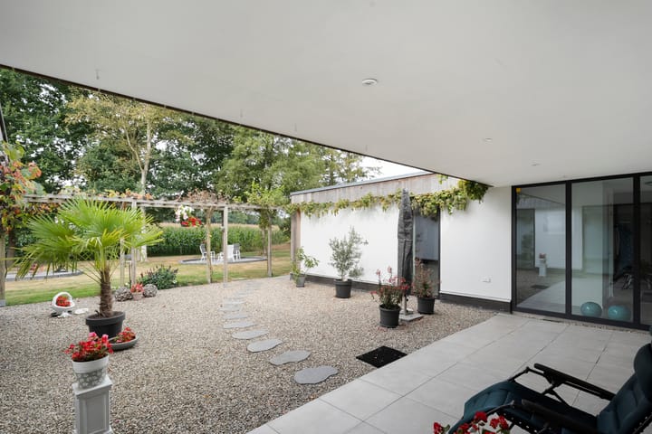 Photo 51 of Burgemeester Wynoldyweg 10