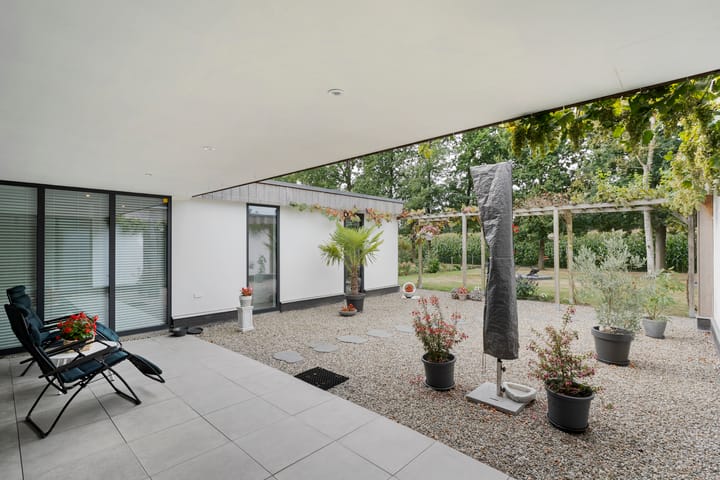 Photo 52 of Burgemeester Wynoldyweg 10