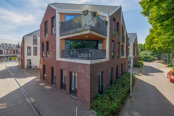 Photo 2 of Oranjeplaats 8