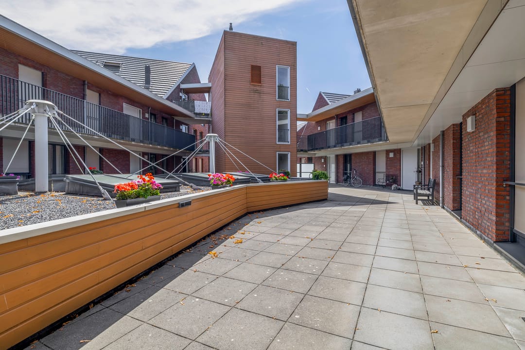 Photo 11 of Oranjeplaats 8