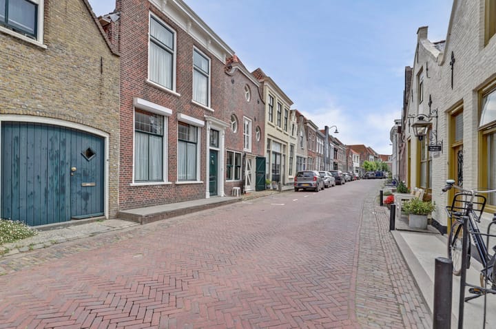 Photo 5 of Verrenieuwstraat 36