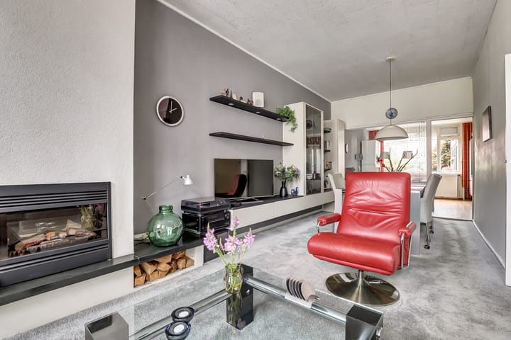 Photo 12 of Verrenieuwstraat 36