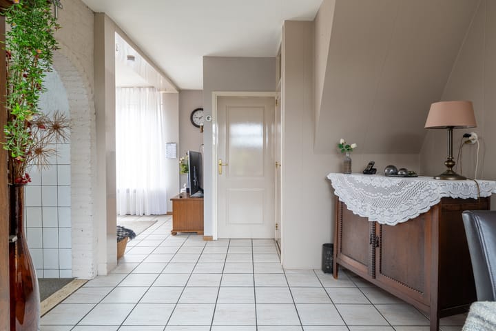 Photo 10 of van der Duinstraat 30