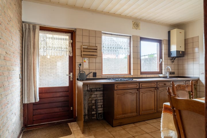 Photo 39 of van der Duinstraat 30