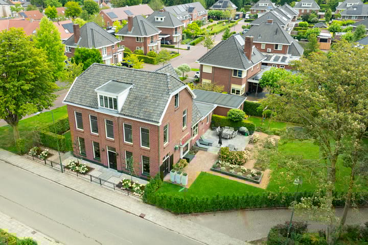 Foto 1 van Spoorstraat 33